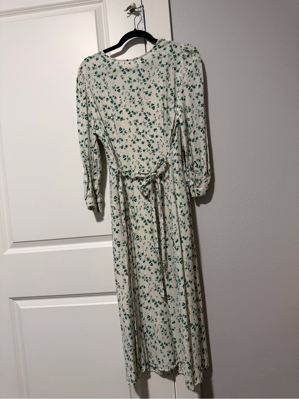 Uniqlo Cream Maxi Dress with Green Floral Print